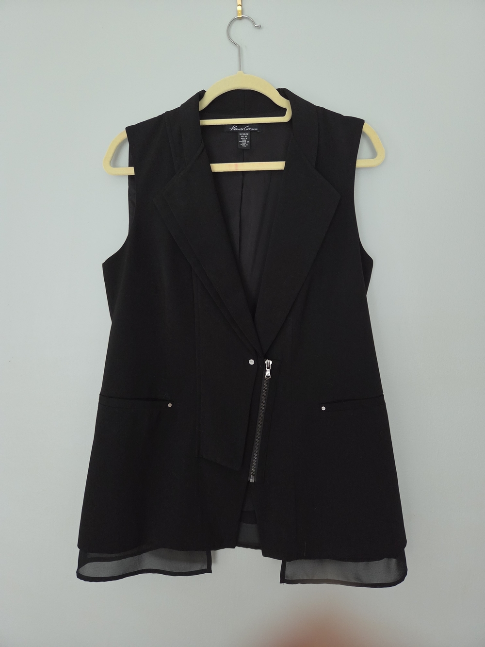 Kenneth Cole New York Black Sleeveless Zip Vest